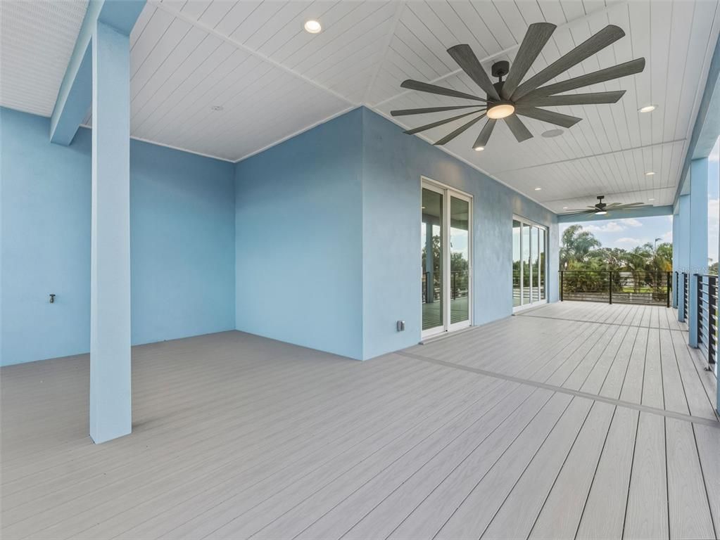 Empty room, Exterior, Recessed Lighting