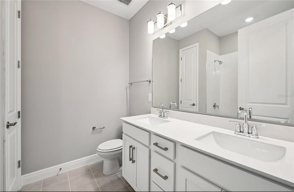 Bathroom, Dual Sink Vanities, Interior, Recessed Lighting