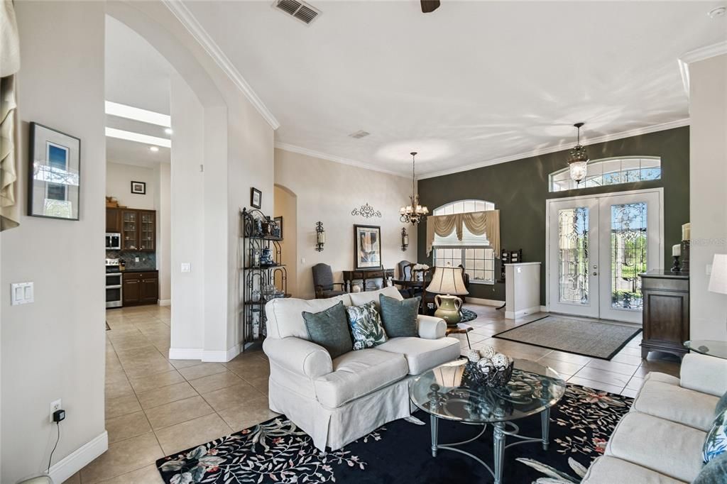 Chandelier, Dining room, Interior, Living room
