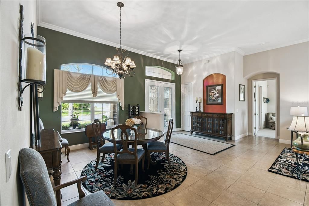 Chandelier, Dining room, Interior, Pendant Lights