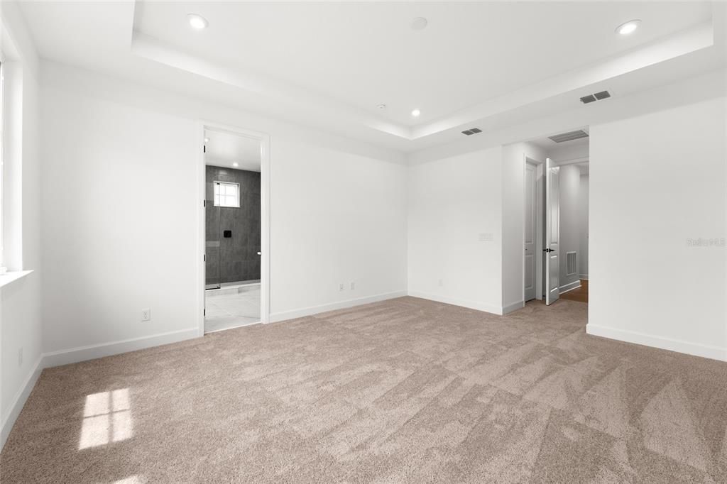 Empty room, Interior, Recessed Lighting