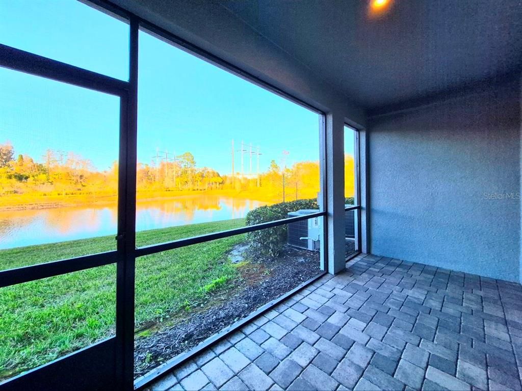 Interior, Sun Room, Water