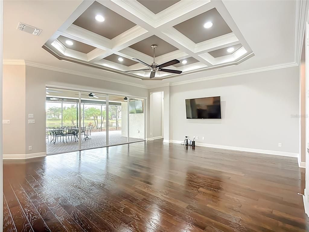 Empty room, Interior, Recessed Lighting, Wood Texture Flooring
