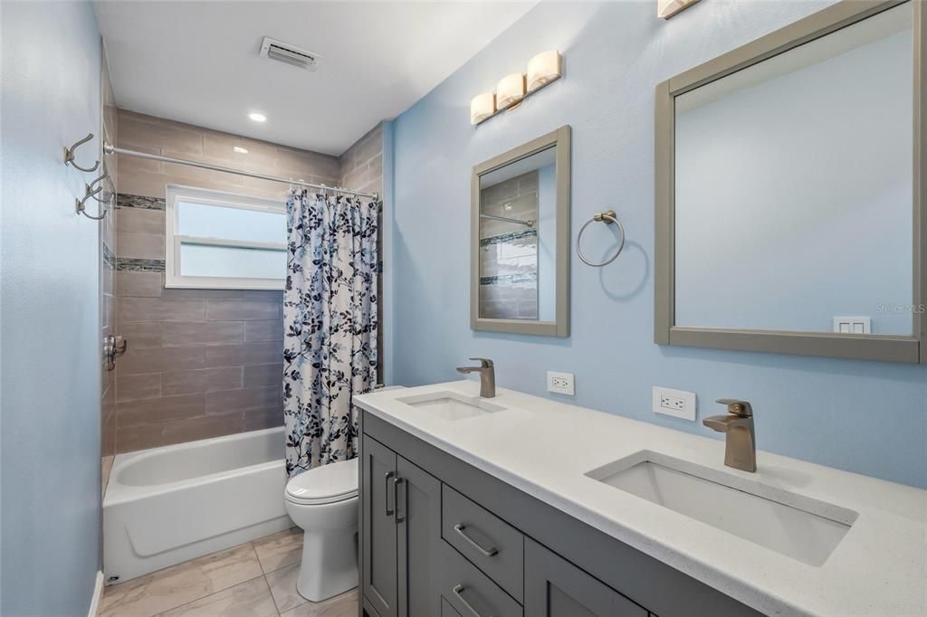 Bathroom, Dual Sink Vanities, Interior, Recessed Lighting
