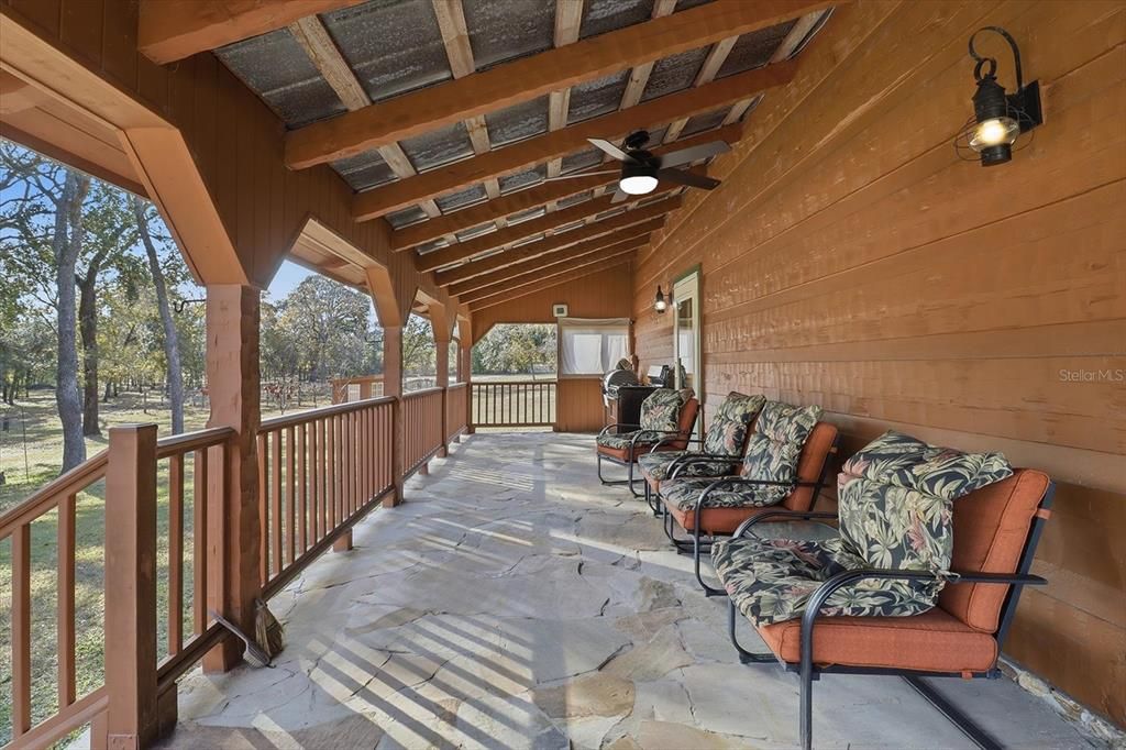 Exterior, Wooden Beams