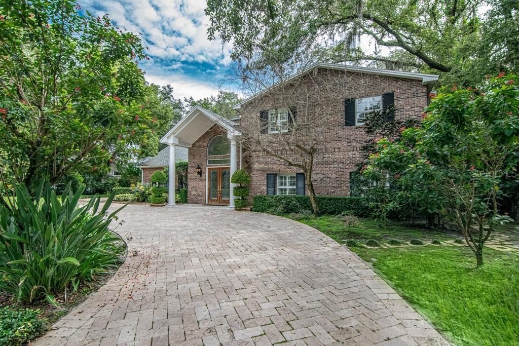 Backyard, Exterior, Facade, Brick Facade, Georgian