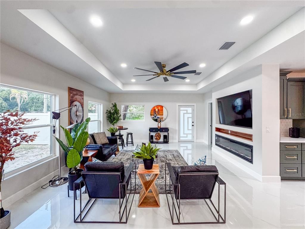 Fireplace, Interior, Living room, Recessed Lighting