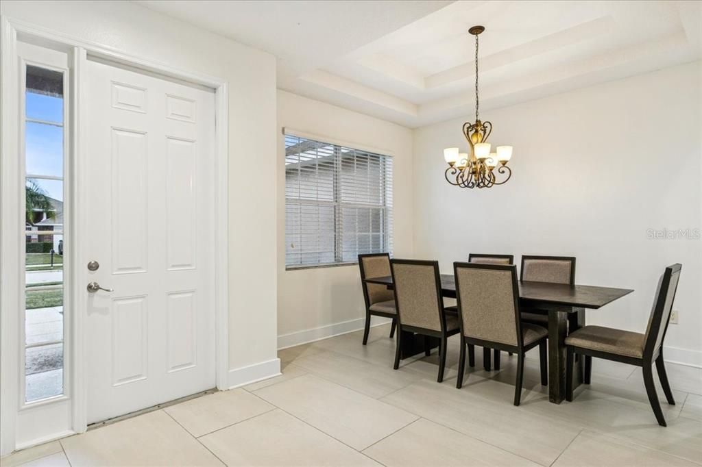 Chandelier, Dining room, Interior