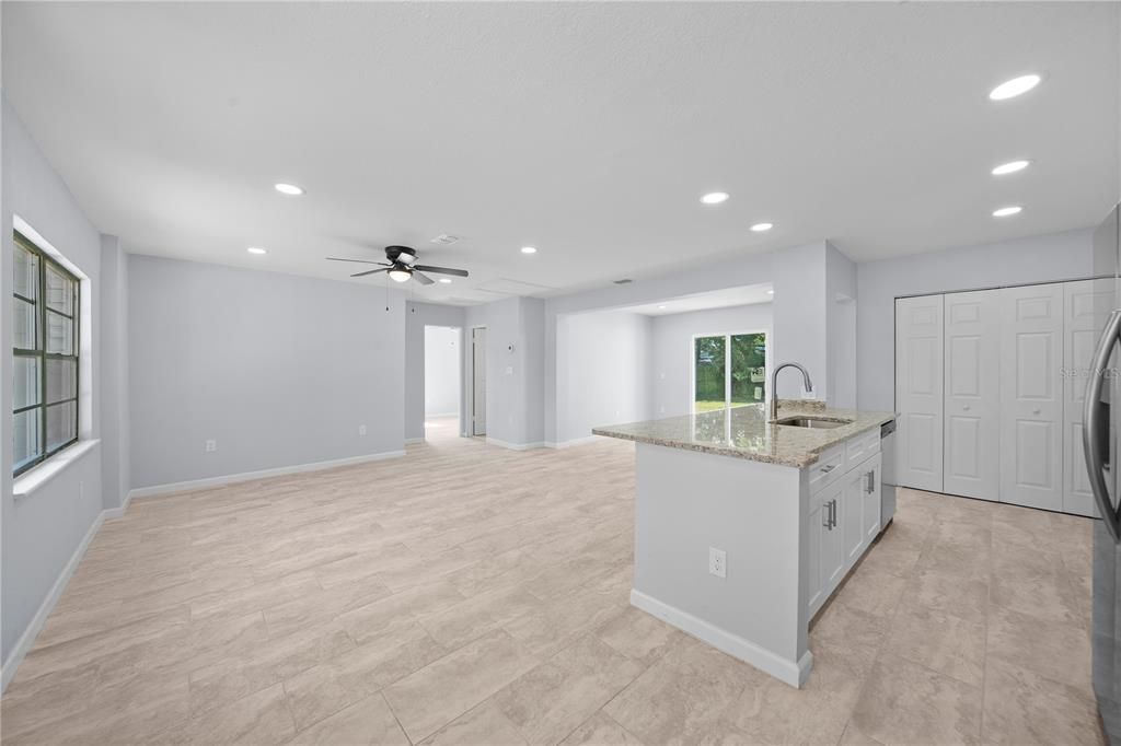 Empty room, Interior, Kitchen, Recessed Lighting
