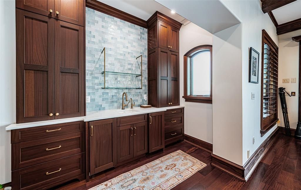 Bathroom, Interior, Recessed Lighting, Wood Texture Flooring