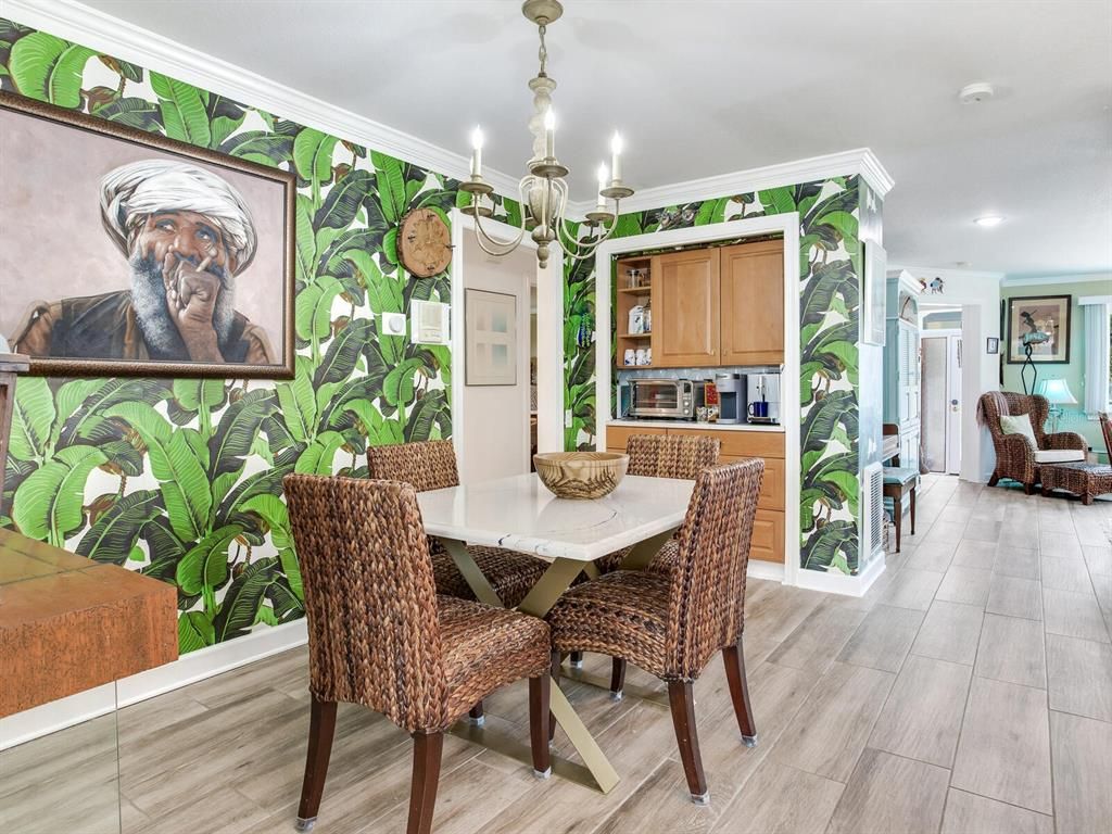 Chandelier, Dining room, Interior, Recessed Lighting, Wood Texture Flooring