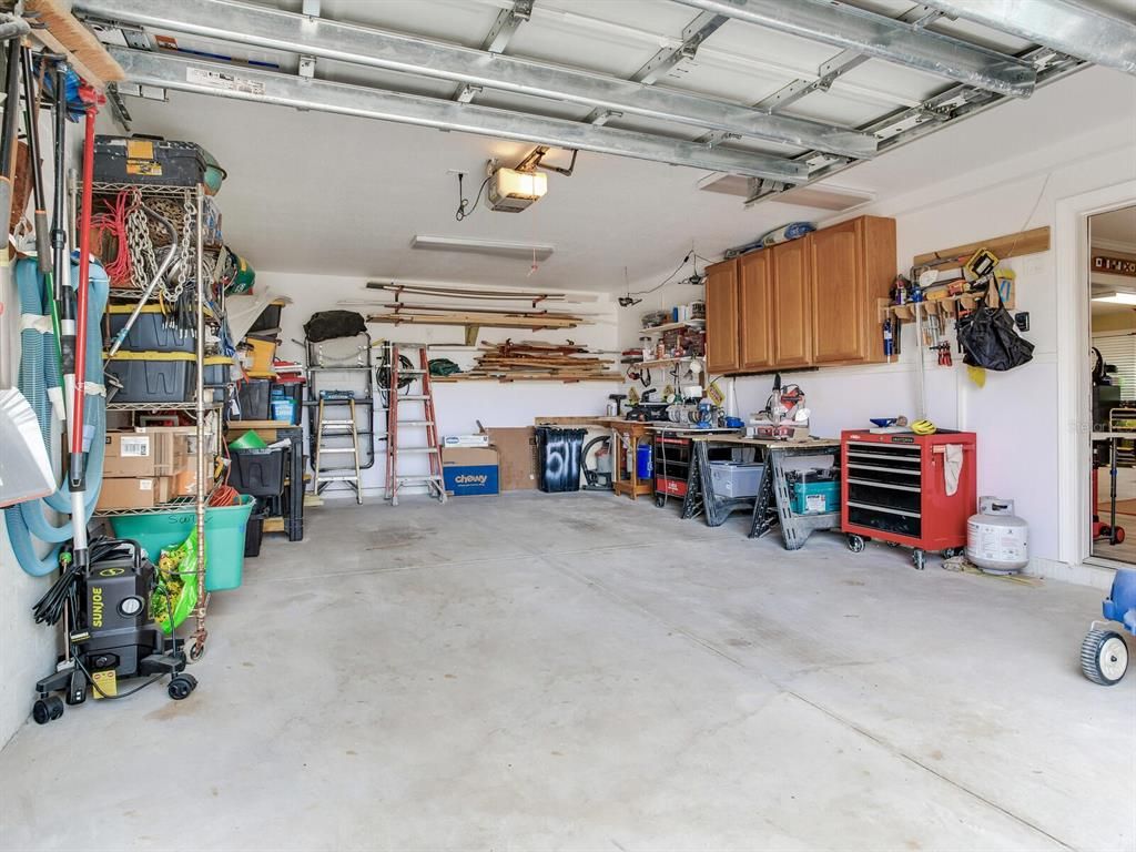 Garage, Interior