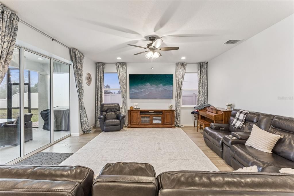 Interior, Living room, Piano, Recessed Lighting, Wood Texture Flooring