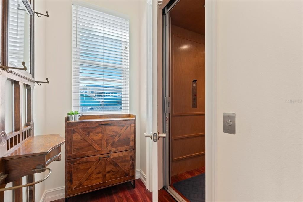 Elevator, Interior, Wood Texture Flooring