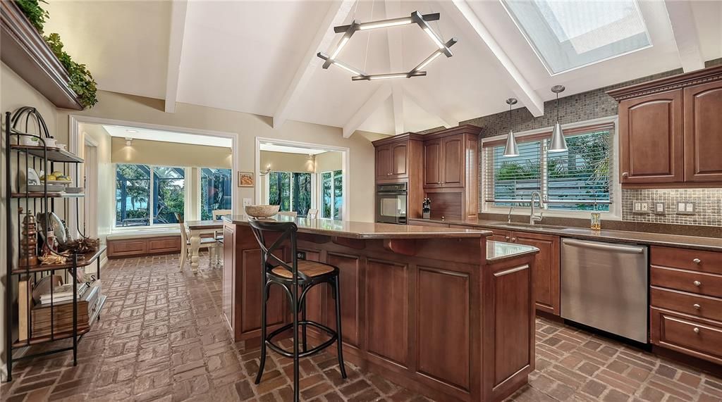 Dining room, Interior, Kitchen, Pendant Lights, Stainless Steel Appliances