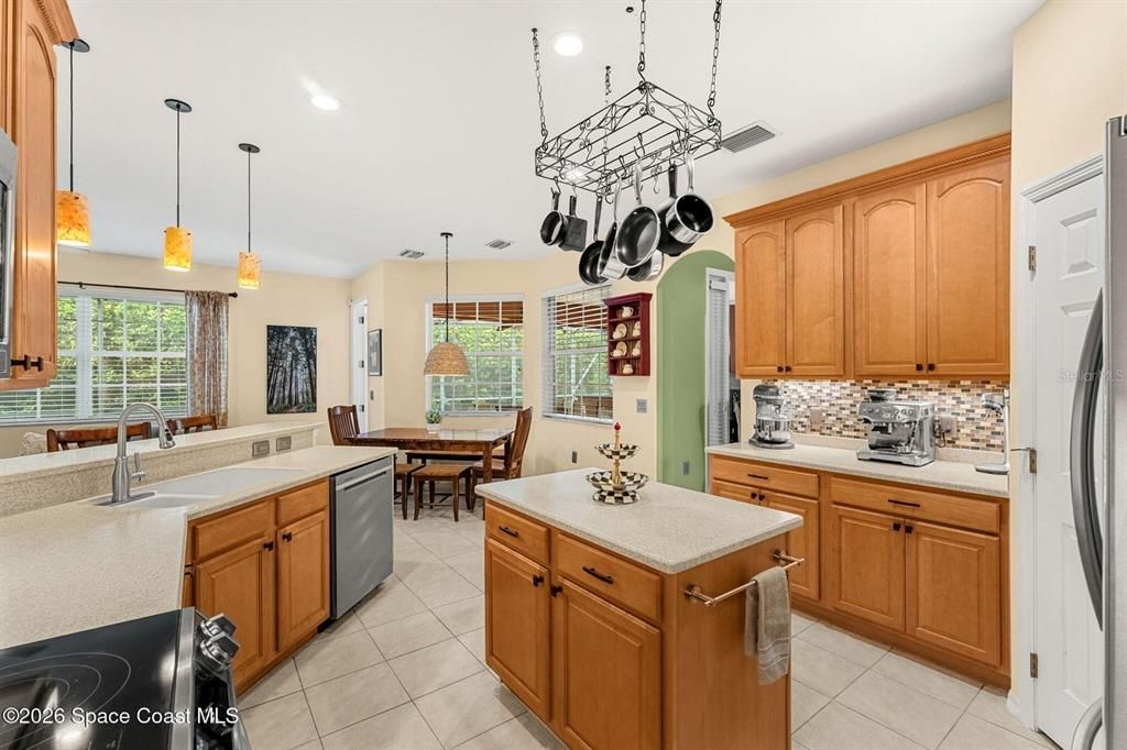 Dining room, Interior, Kitchen, Pendant Lights, Recessed Lighting