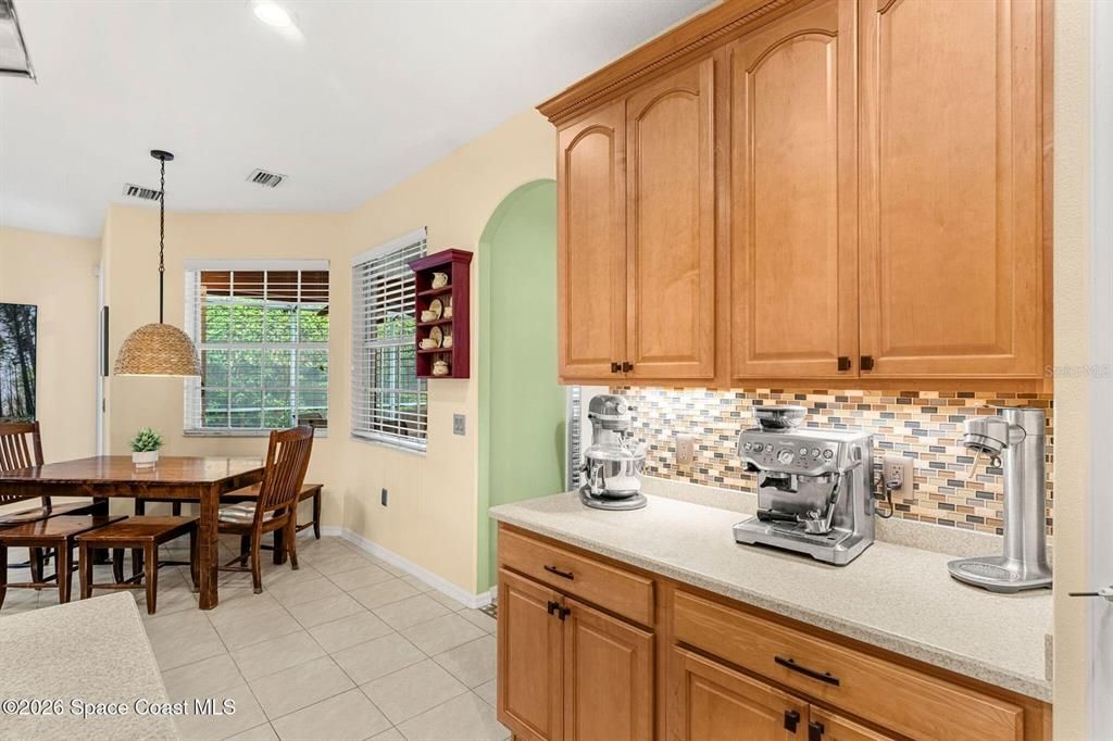 Dining room, Interior, Pendant Lights, Recessed Lighting