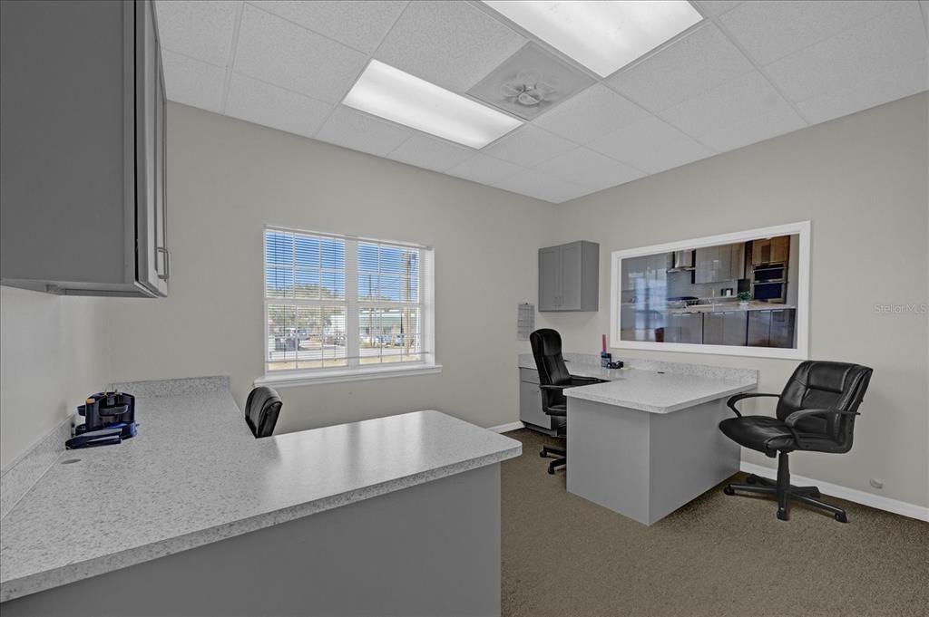 Home Office, Interior