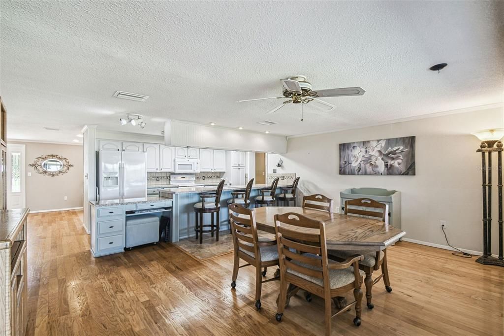 Dining room, Interior, Kitchen, Recessed Lighting, Wood Texture Flooring