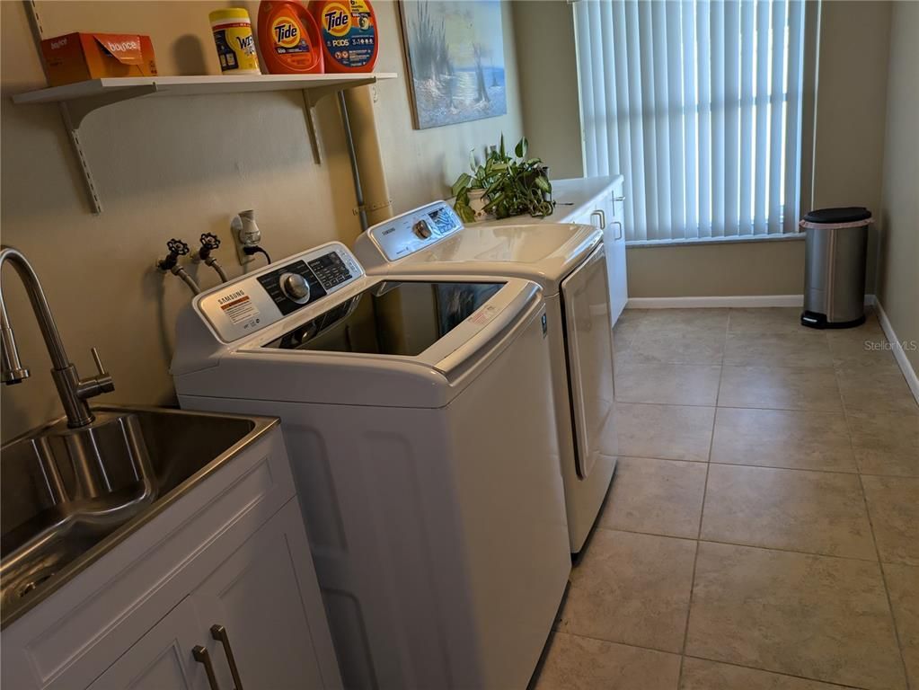 Interior, Washer