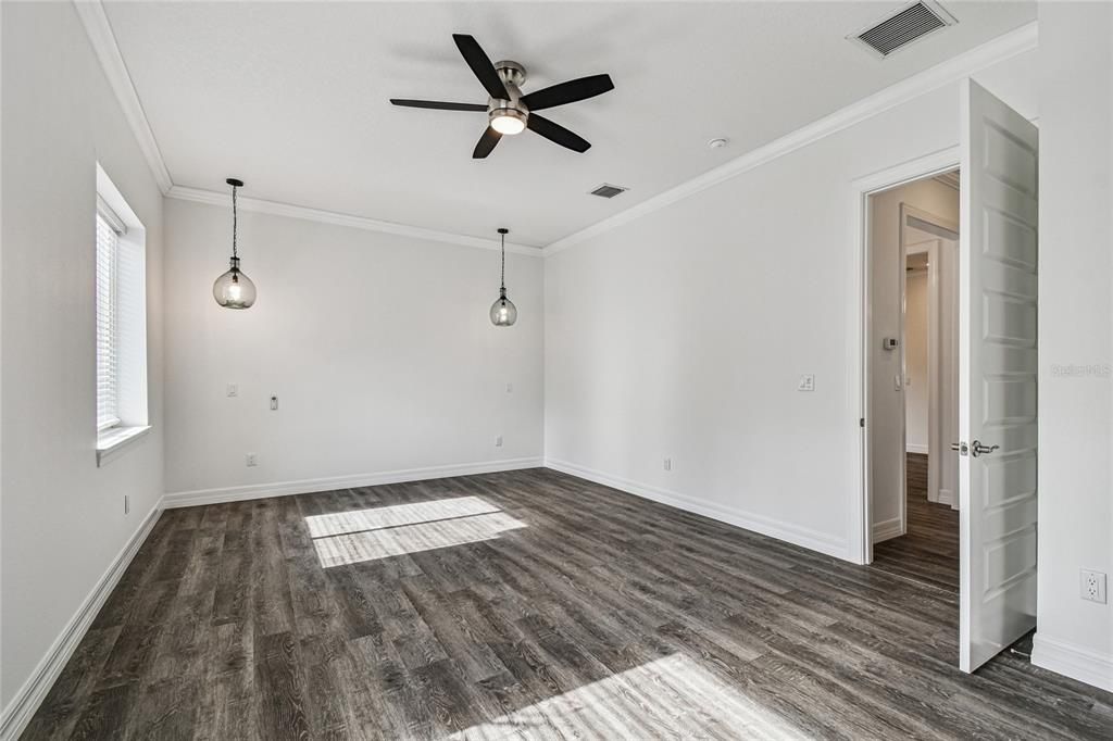 Empty room, Interior, Pendant Lights, Wood Texture Flooring