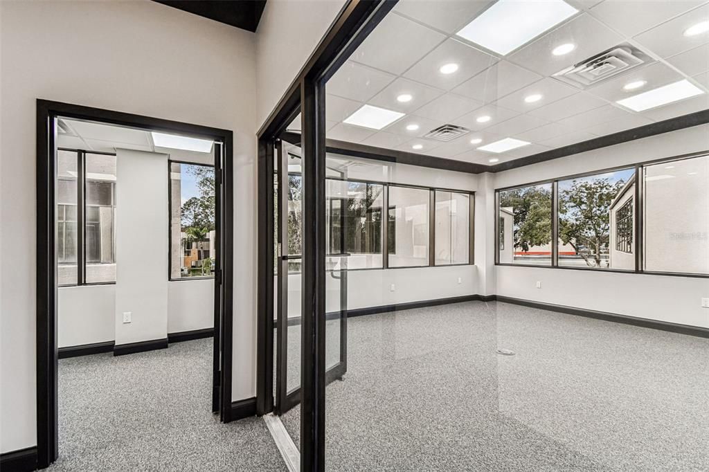 Empty room, Interior, Recessed Lighting