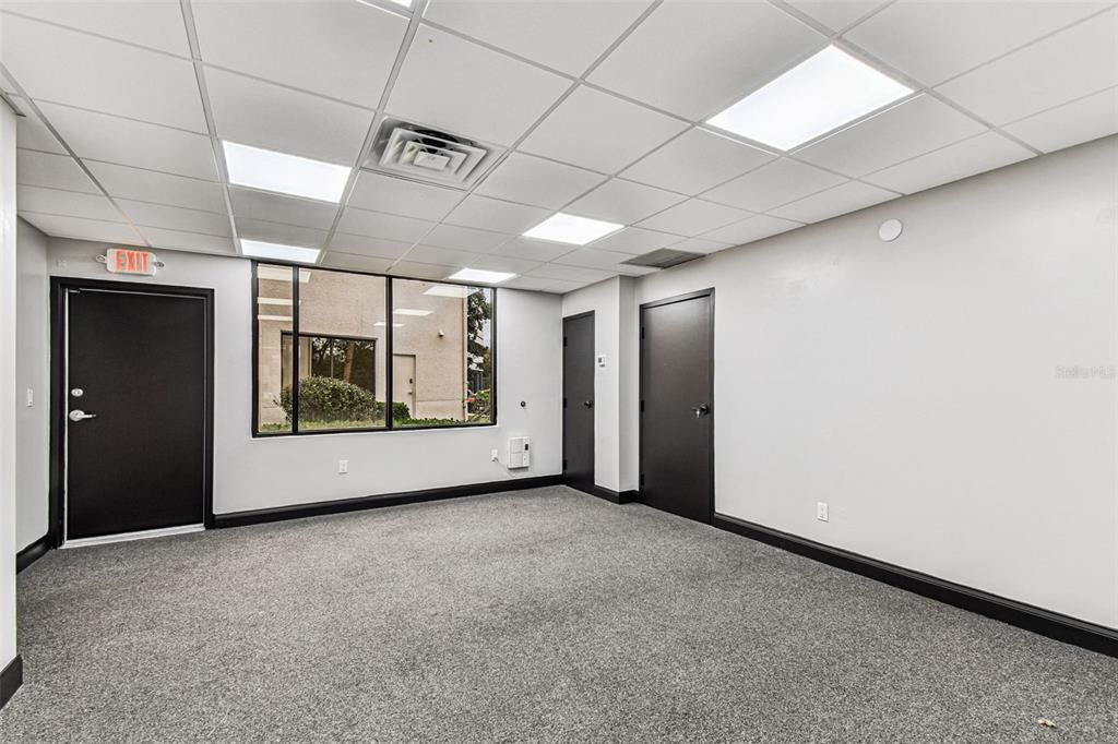 Empty room, Interior, Recessed Lighting
