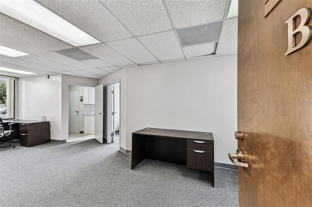 Home Office, Interior