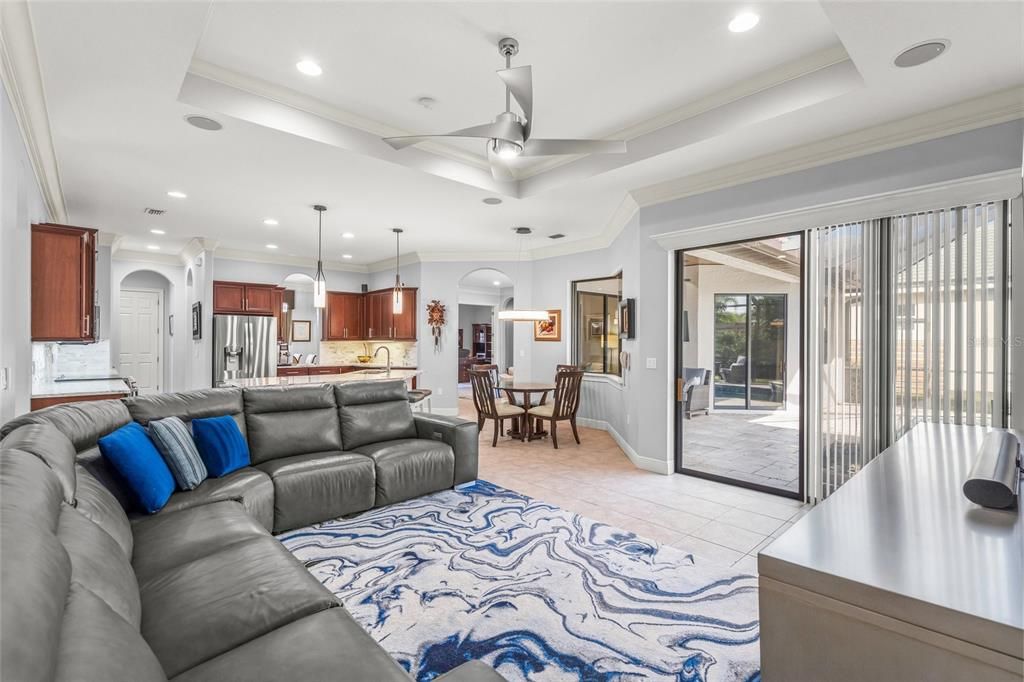 Dining room, Interior, Kitchen, Living room, Pendant Lights, Recessed Lighting, Stainless Steel Appliances