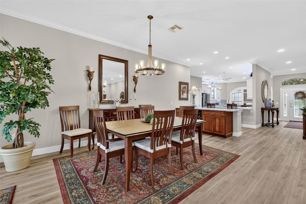 Chandelier, Dining room, Interior, Kitchen, Pendant Lights, Recessed Lighting, Wood Texture Flooring