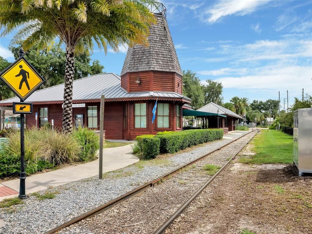 Exterior, Facade, Queen Anne Victorian