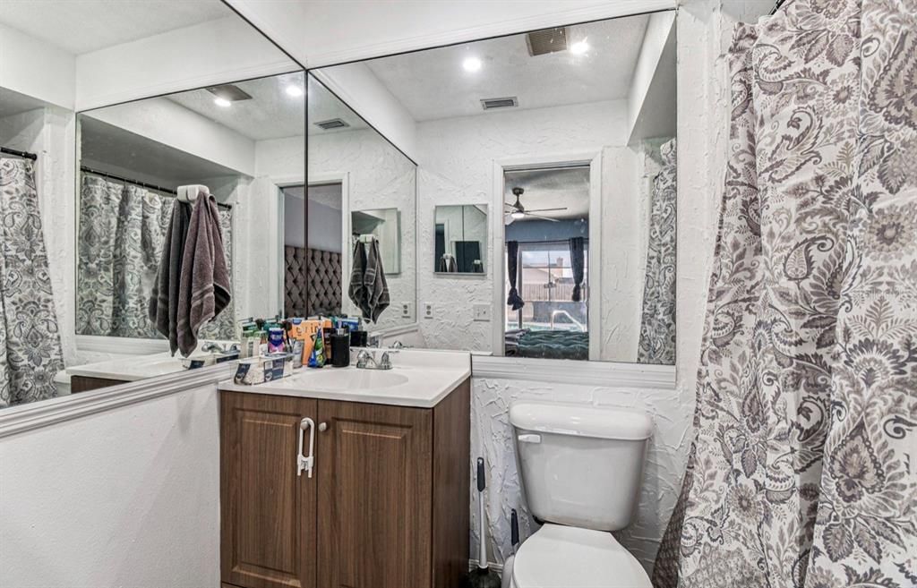 Bathroom, Interior, Recessed Lighting