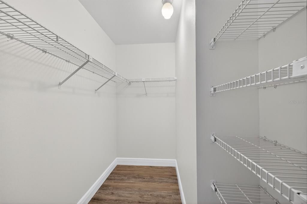 Interior, Walk-in Closets, Wood Texture Flooring