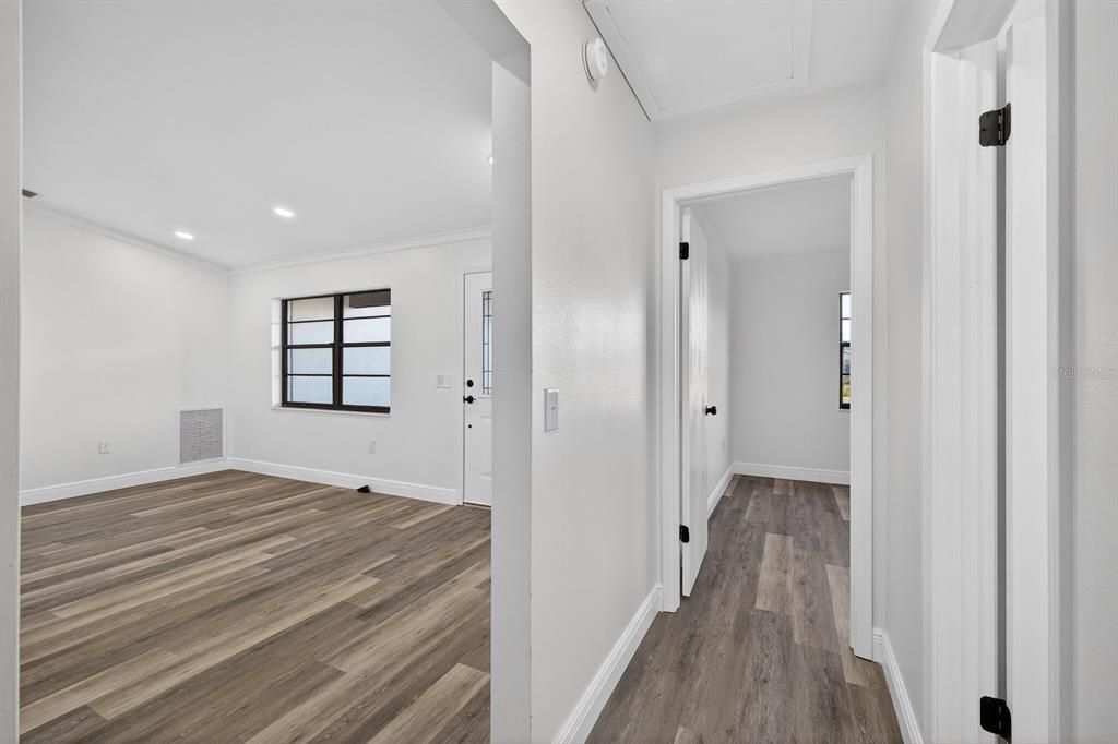 Empty room, Interior, Recessed Lighting, Wood Texture Flooring