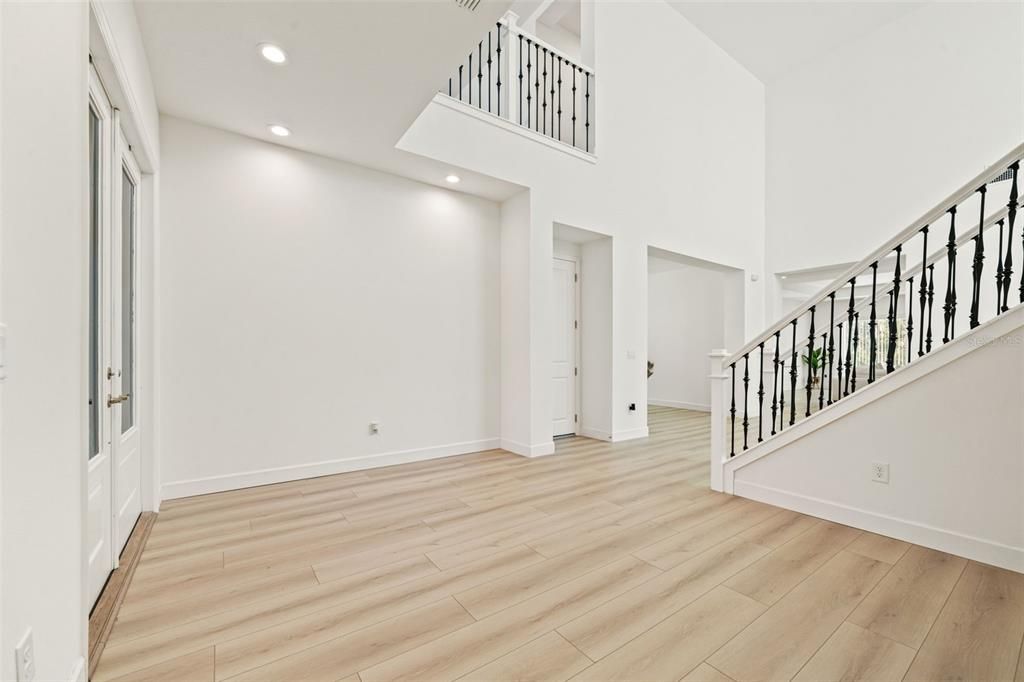 Interior, Recessed Lighting, Wood Texture Flooring