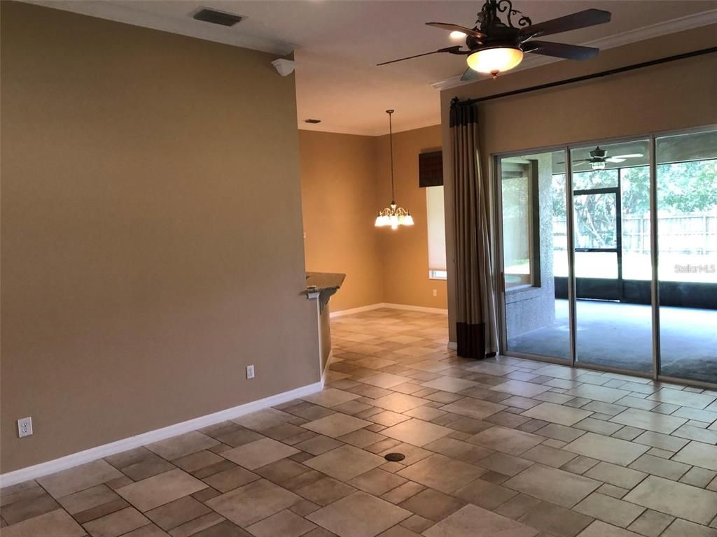 Empty room, Interior, Pendant Lights