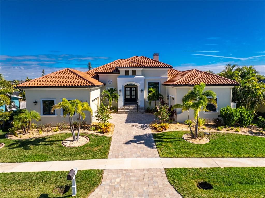 Backyard, Exterior, Facade, Mediterranean