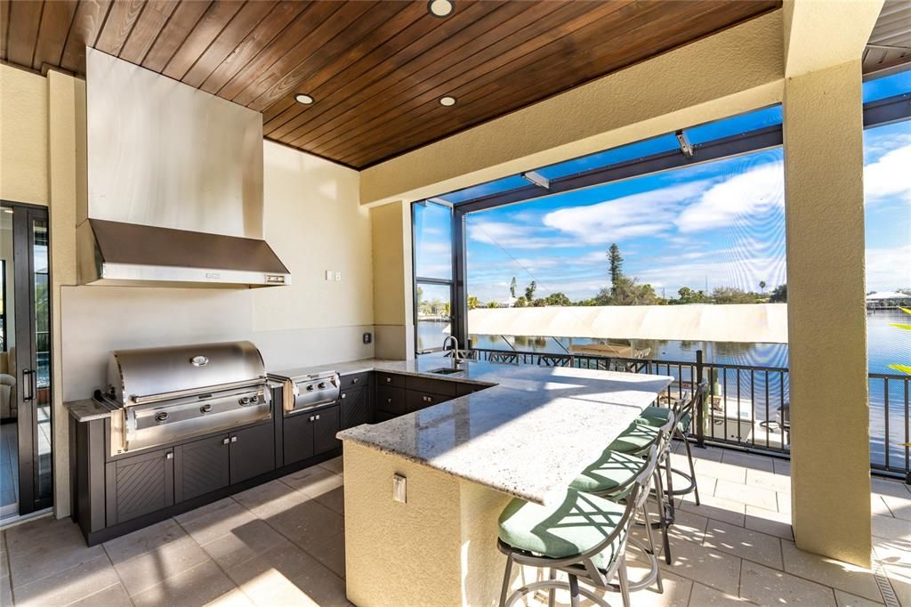 Exterior, Outdoor Kitchen, Water