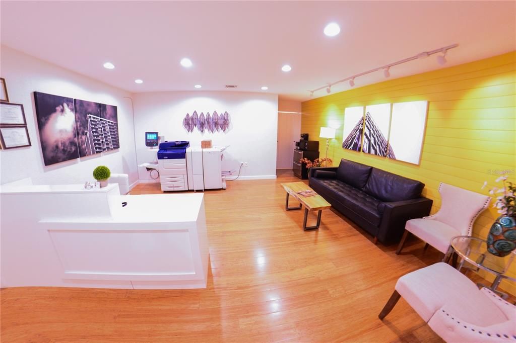 Interior, Recessed Lighting, Wood Texture Flooring