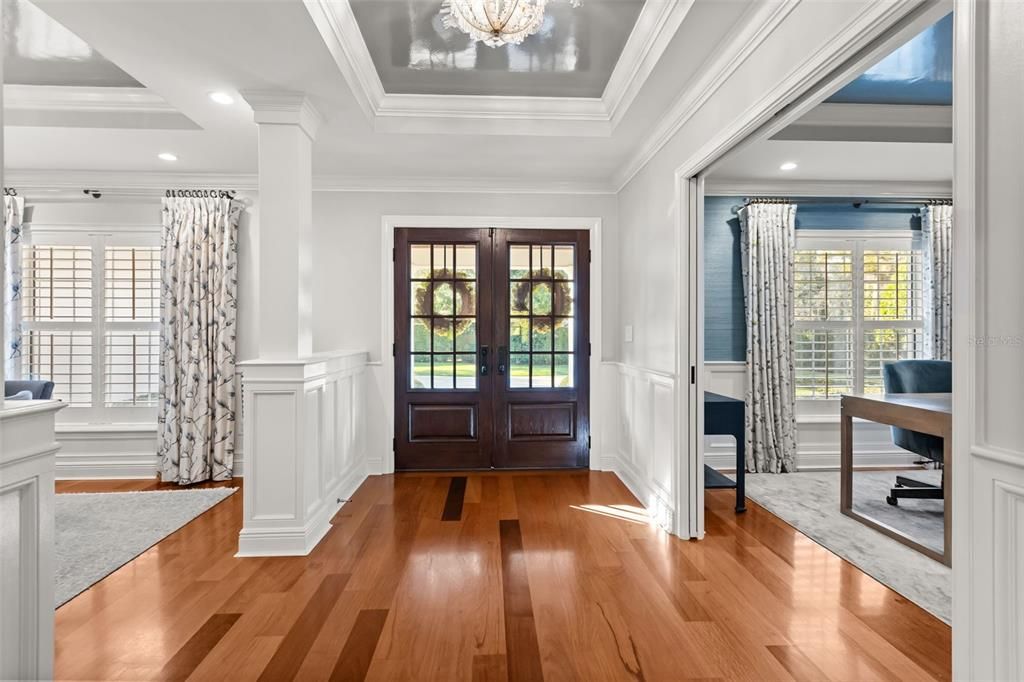 Interior, Recessed Lighting, Wood Texture Flooring