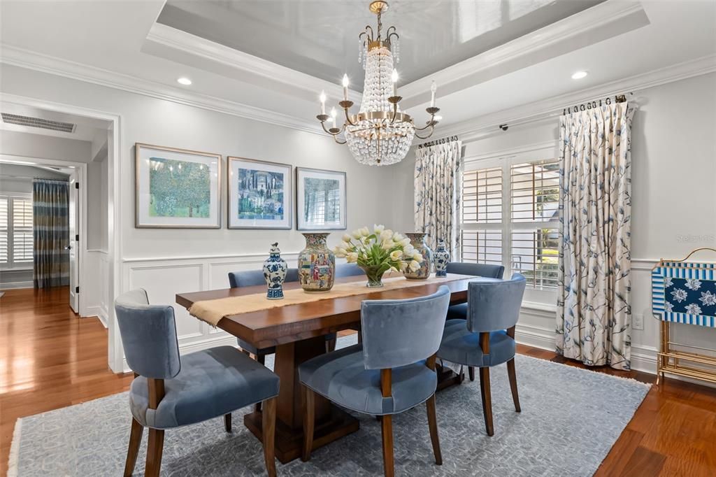 Chandelier, Dining room, Interior, Recessed Lighting, Wood Texture Flooring
