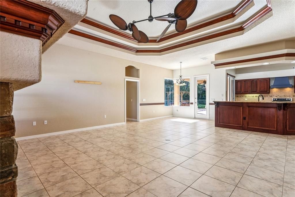 Chandelier, Empty room, Interior, Kitchen