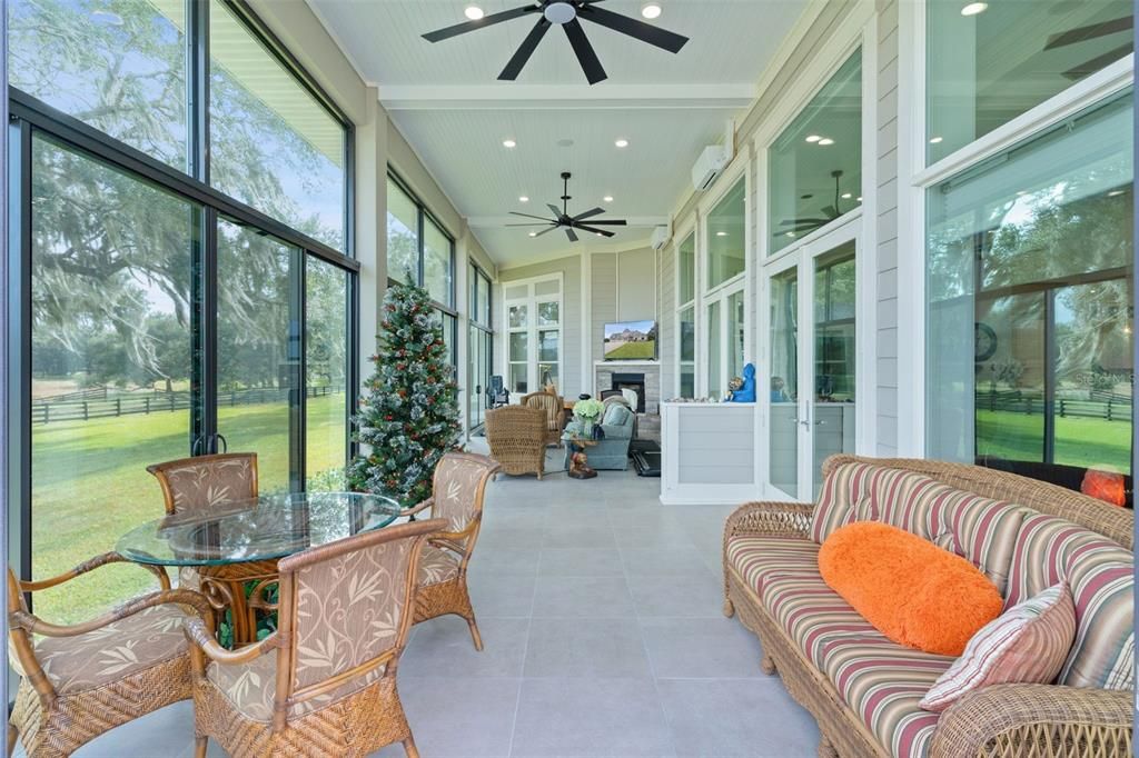 Dining room, Interior, Recessed Lighting, Sun Room