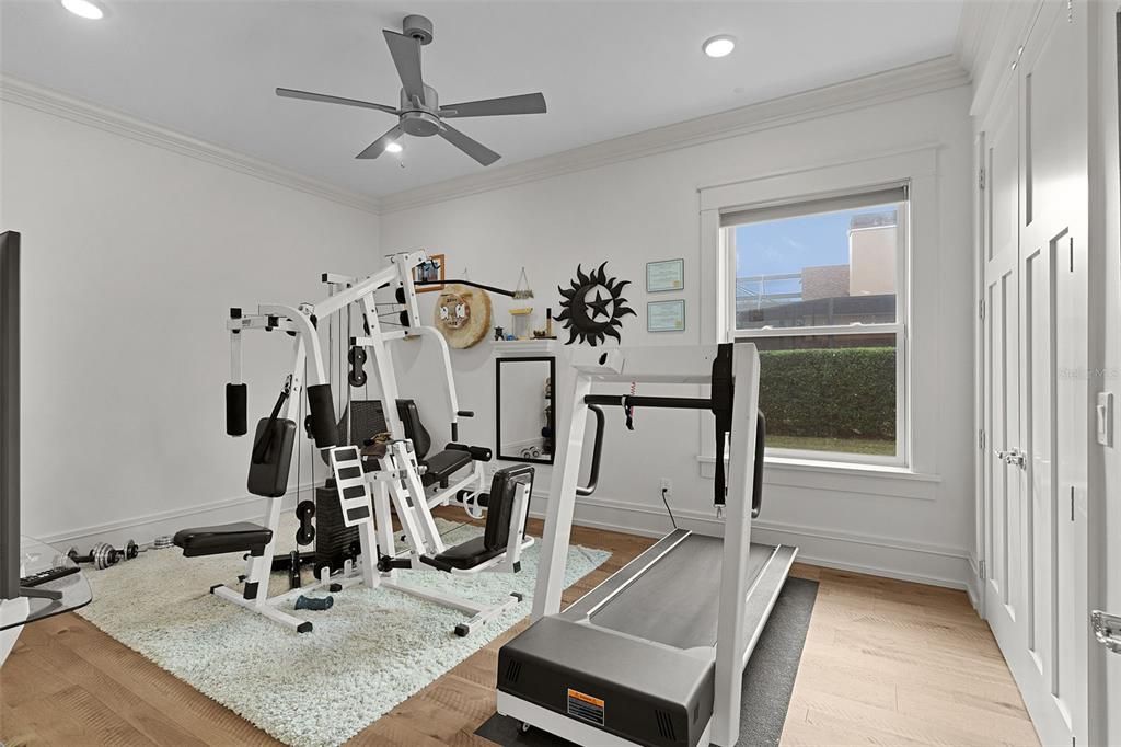 Fitness Equipment, Interior, Recessed Lighting, Wood Texture Flooring
