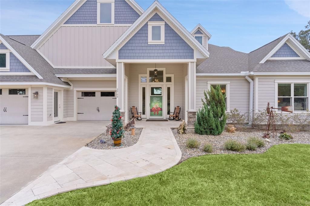 Attached, Exterior, Facade, American Craftsman