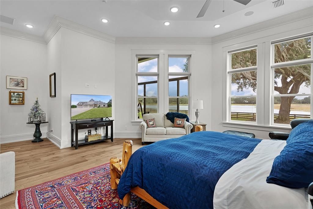 Bedroom, Interior, Recessed Lighting, Water, Wood Texture Flooring