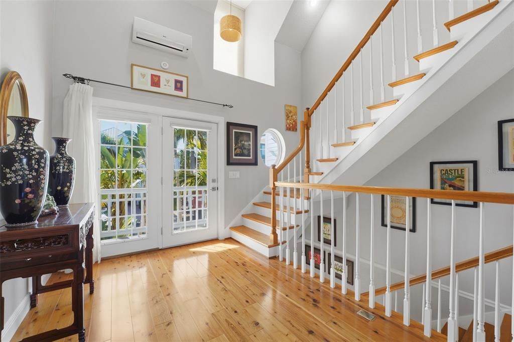 Interior, Pendant Lights, Wood Texture Flooring