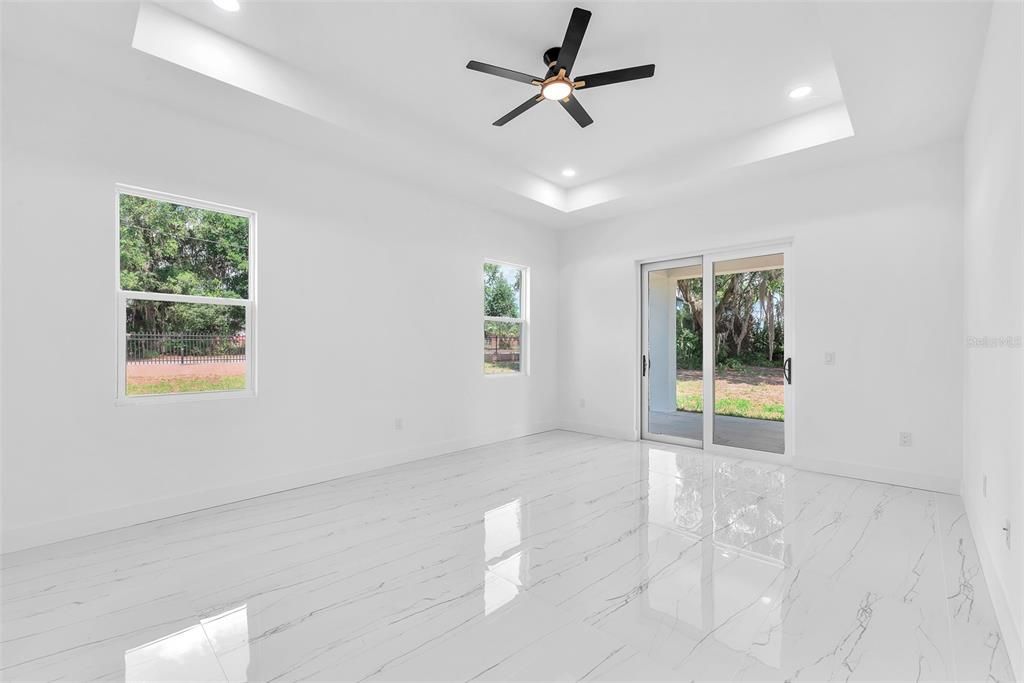 Empty room, Interior, Marble, Recessed Lighting