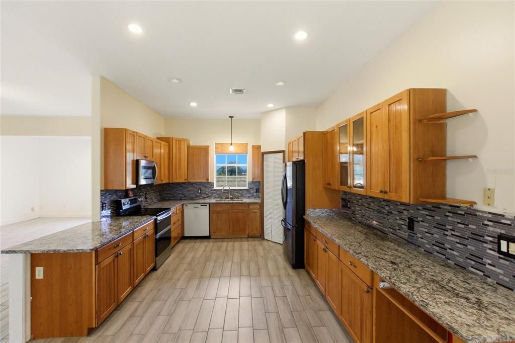 Interior, Kitchen, Pendant Lights, Recessed Lighting, Wood Texture Flooring