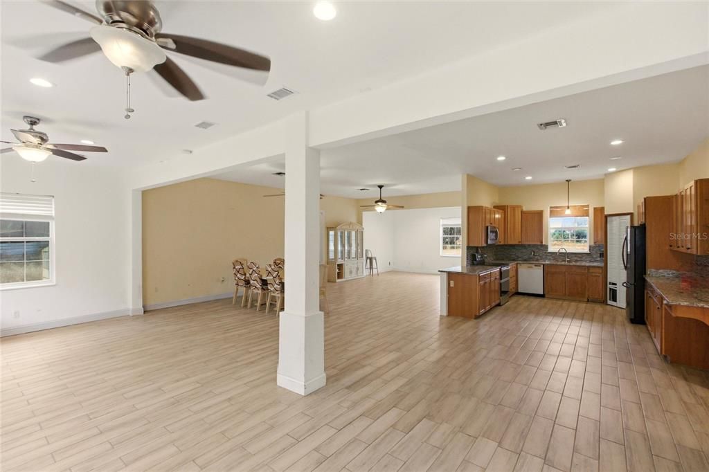 Dining room, Interior, Kitchen, Pendant Lights, Recessed Lighting, Wood Texture Flooring